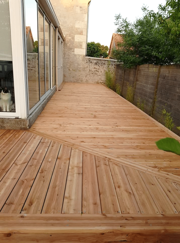 Lame Terrasse Mélèze ossature masquée 27x150 en 4 m – Image 1