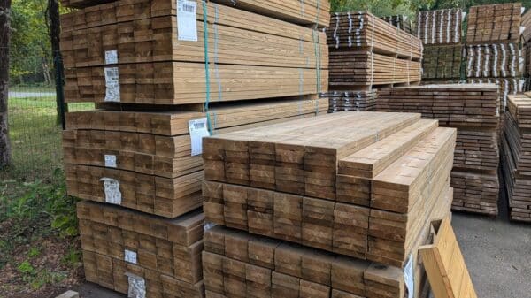 Lame de Terrasse 27x145 mm en 2,10 m - Choix US